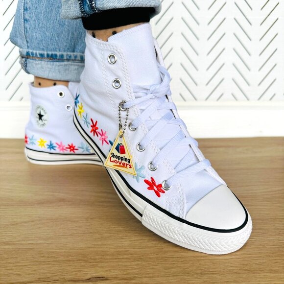 ⭐Chuck Taylor All Star Hi GS Big Kid Shoes 5.5 White Floral Embroidered A06311F - Picture 3 of 12